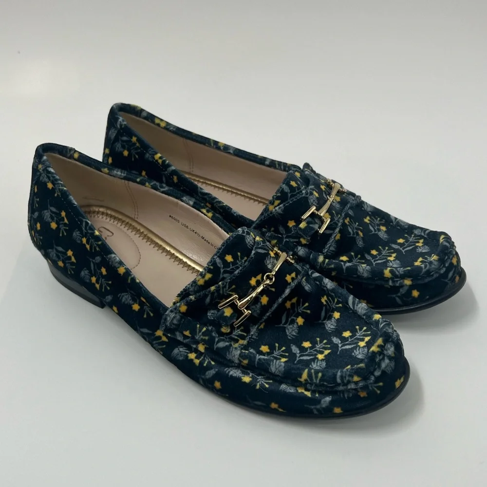 CAbi Carnaby velvet floral loafer